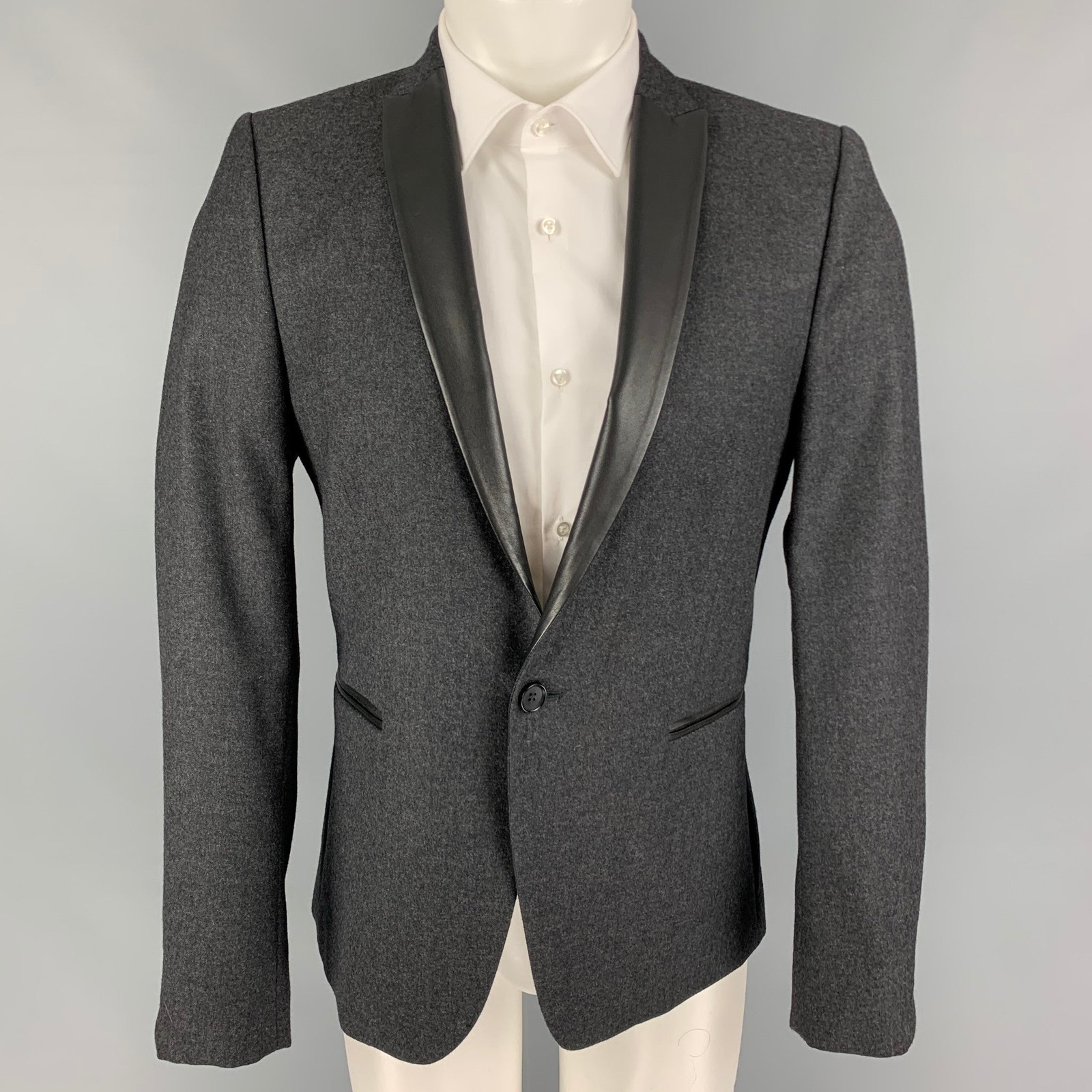 The Kooples Size 38 Charcoal Black Wool Peak Lapel Sport Coat
